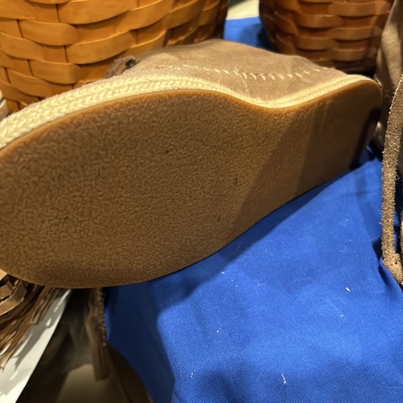 Beautiful Crown Vintage MAC Suede Wedge Boots. - Picture 9 of 10